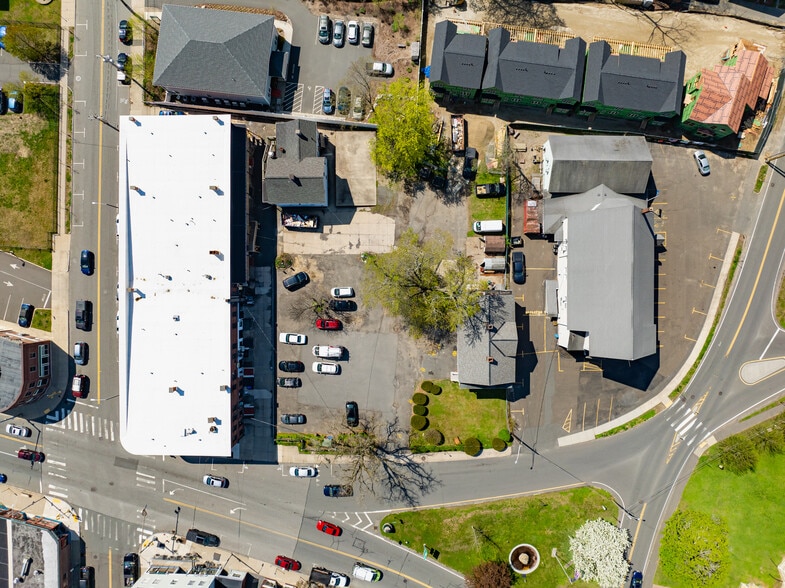 76-96 Maple St, Florence, MA for sale - Building Photo - Image 3 of 15