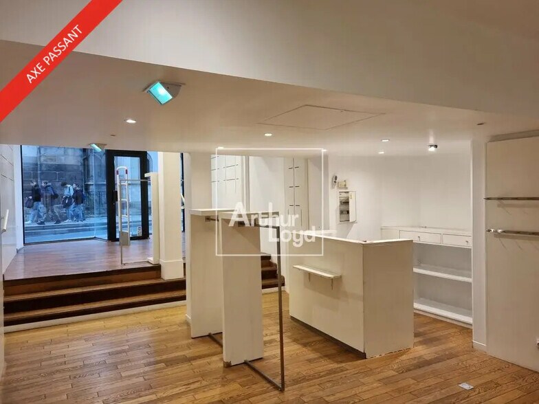 in Melun for sale - Building Photo - Image 1 of 1