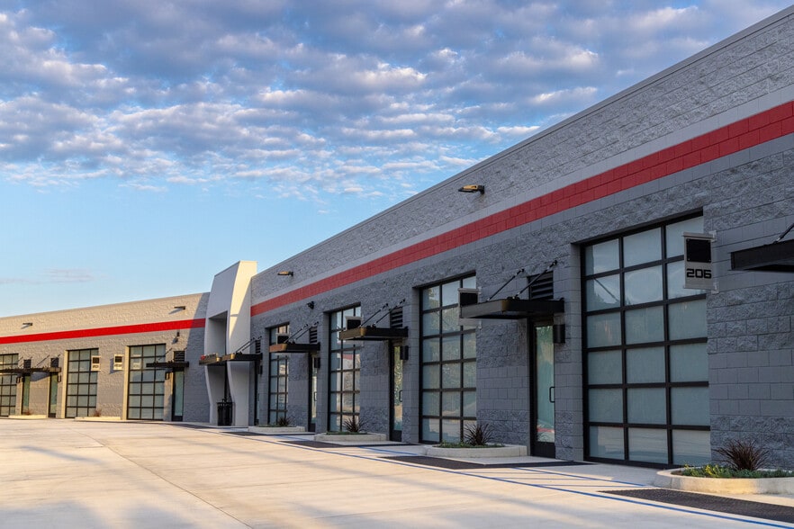 23823 Ventura Blvd, Calabasas, CA for sale - Building Photo - Image 2 of 12