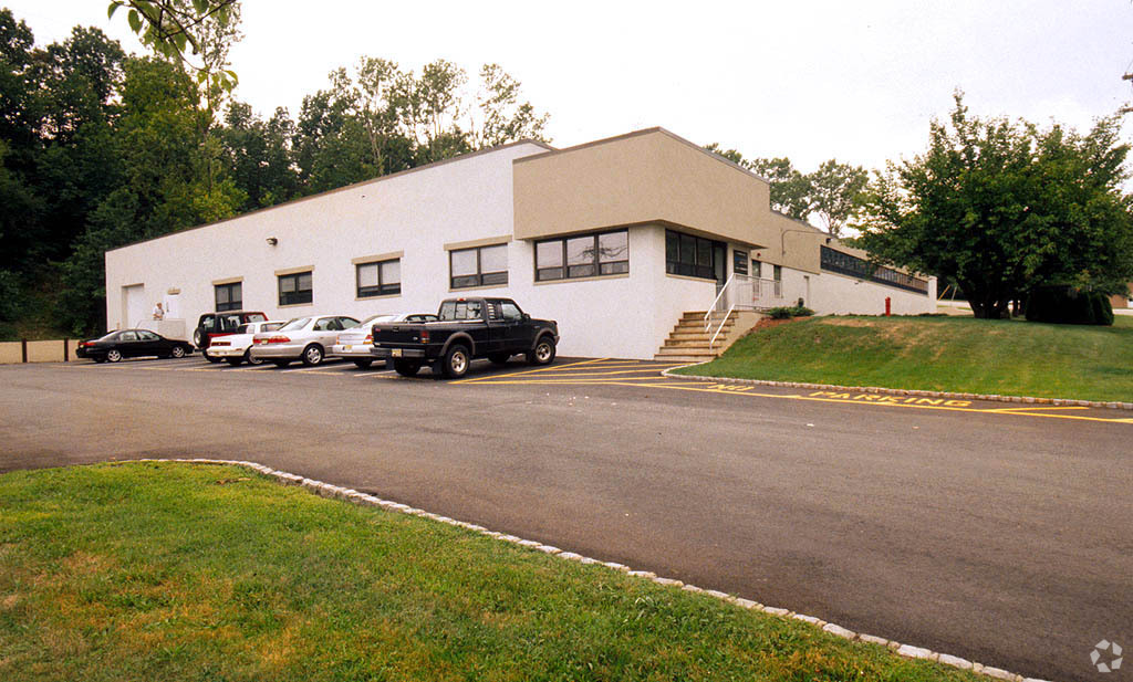 107 Commerce Rd, Cedar Grove, NJ for lease Building Photo- Image 1 of 4