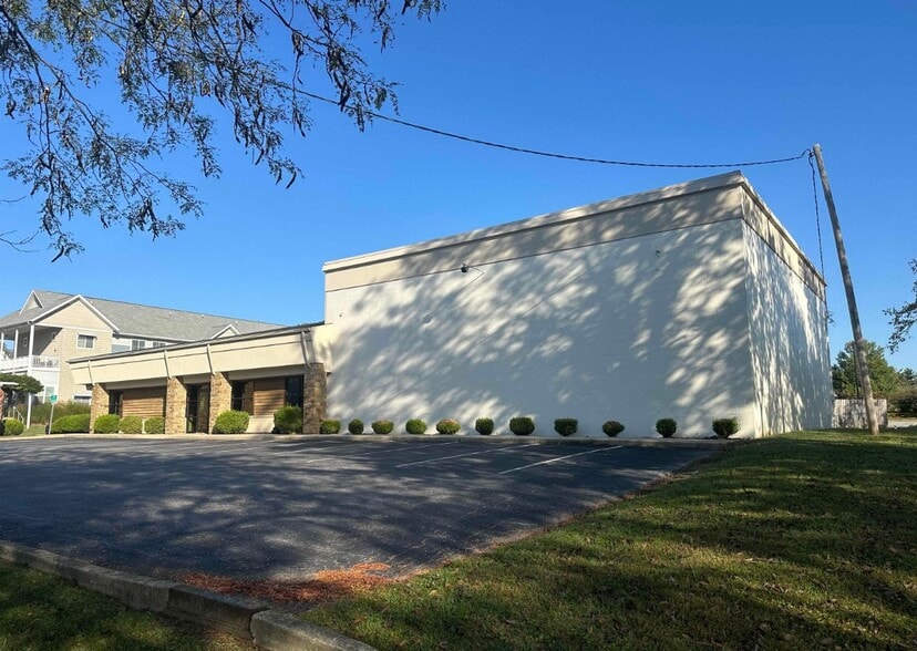 4505 E 3rd St, Bloomington, IN for sale - Building Photo - Image 3 of 17