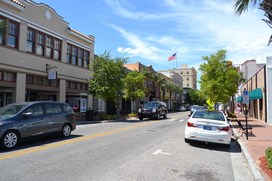 229 W Central Ave, Winter Haven, FL for sale - Building Photo - Image 3 of 12