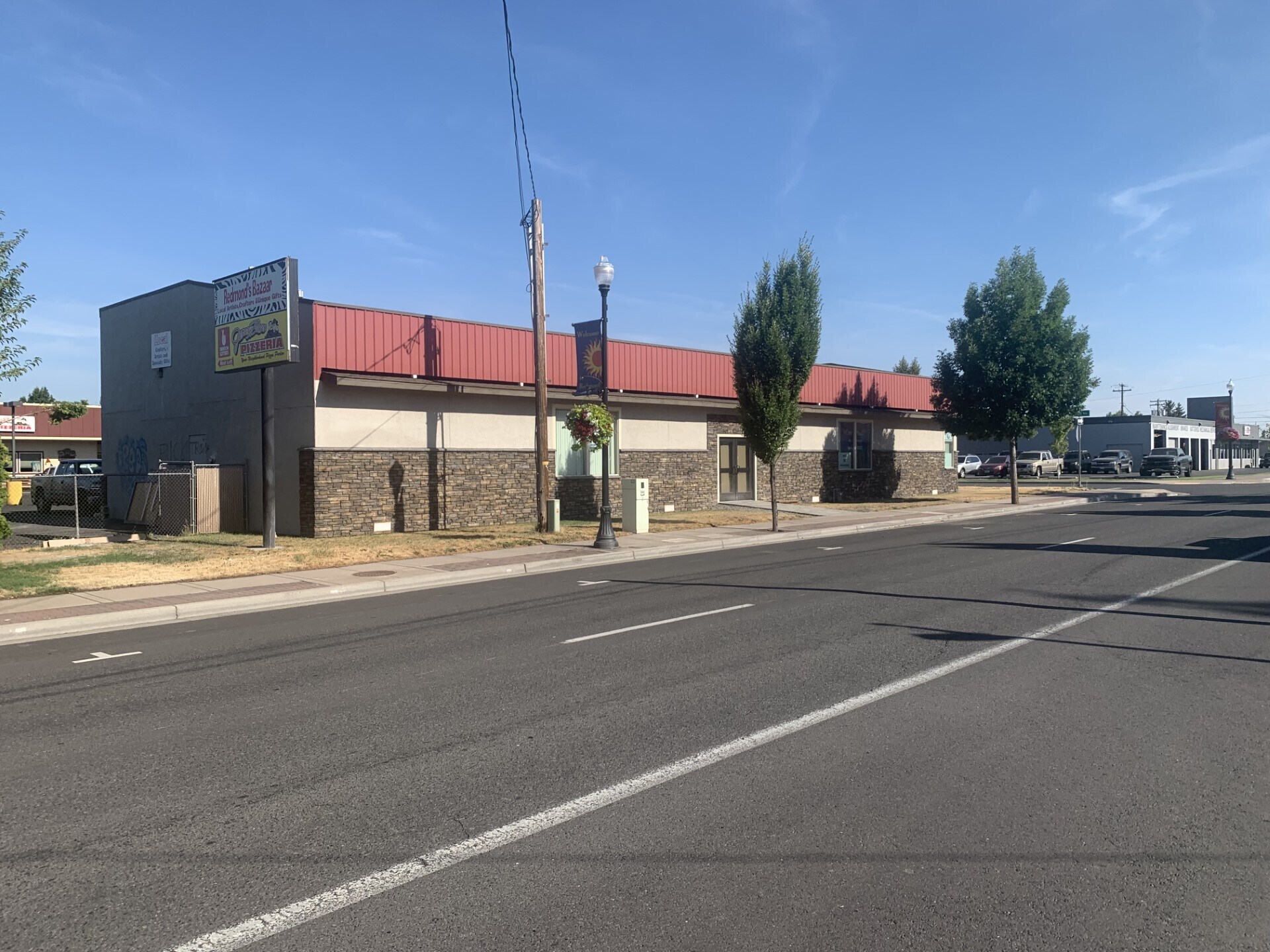 531 N Elm Ave, Redmond, OR 97756 Retail for Lease