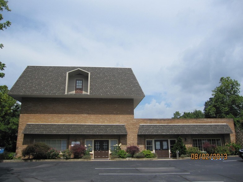 1185 Mt Aetna Rd, Hagerstown, MD 21740