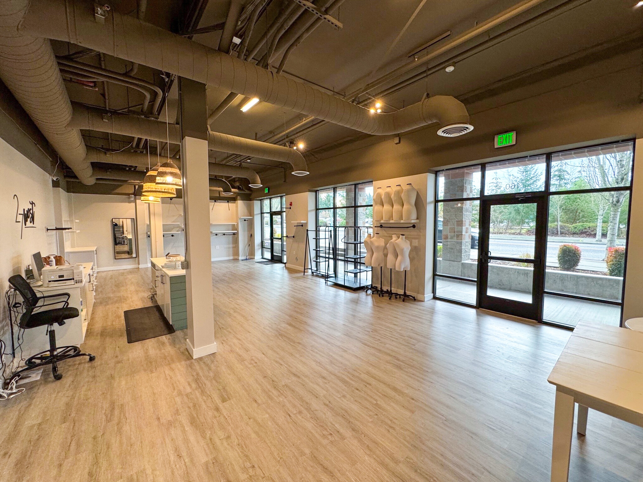 1430 Wilmington Dr, Dupont, WA for lease Interior Photo- Image 1 of 3