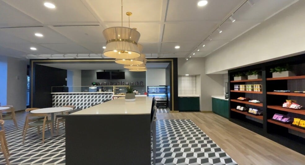 10 Glenlake Pky NE, Atlanta, GA for lease - Interior Photo - Image 3 of 12