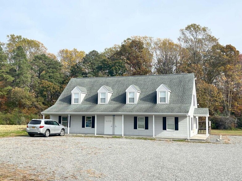565 Jessie Dupont Memorial Hwy, Burgess, VA for sale - Primary Photo - Image 1 of 1