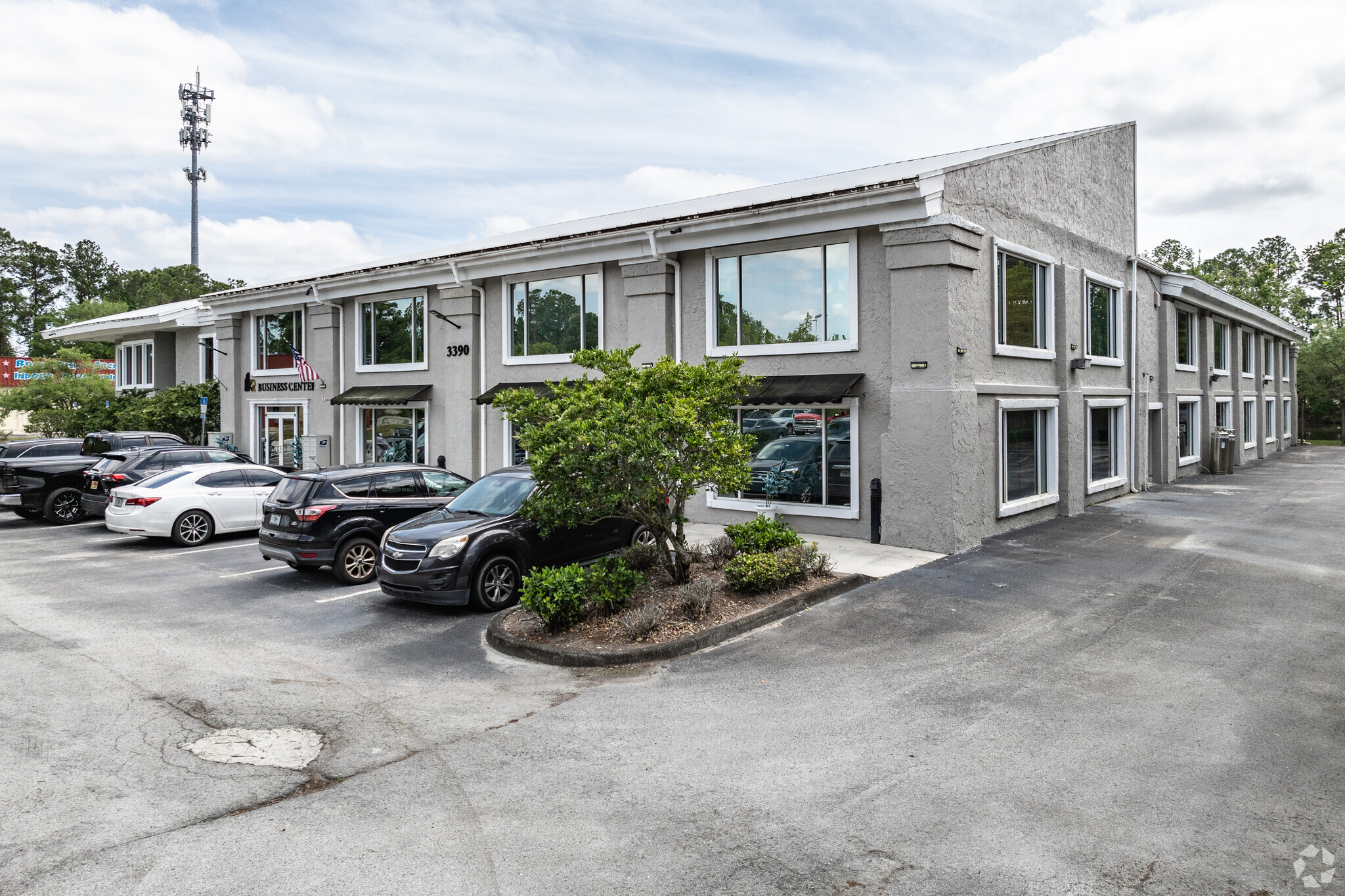 3390 Kori Rd, Jacksonville, FL for lease Primary Photo- Image 1 of 53