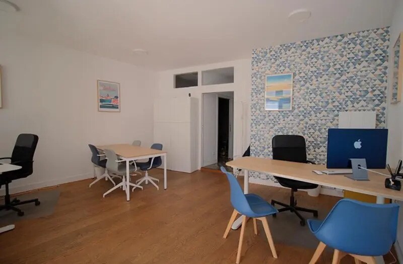 Retail in Bordeaux for lease - Interior Photo - Image 2 of 5