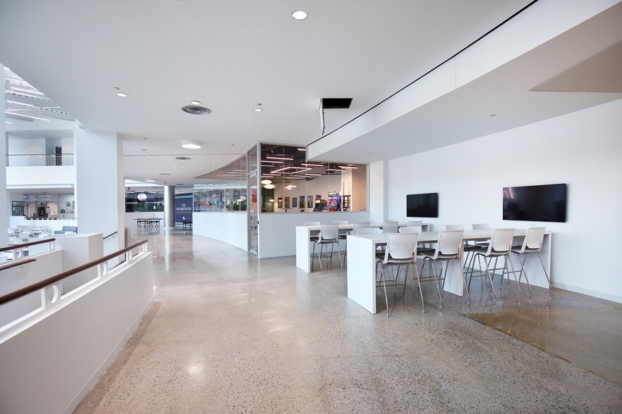 6501 Legacy Dr, Plano, TX for lease - Interior Photo - Image 2 of 32