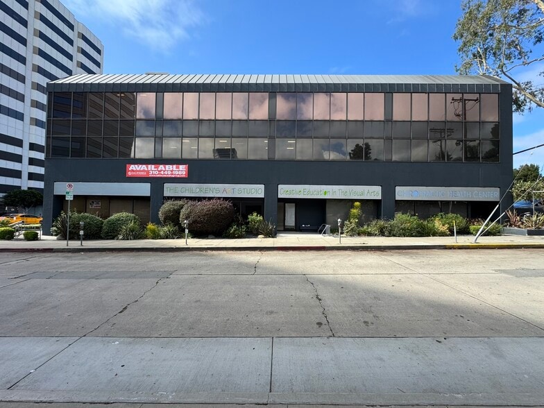 12401 Wilshire Blvd, Los Angeles, CA for lease - Building Photo - Image 3 of 25