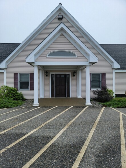 220 Court St, Machias, ME for sale - Building Photo - Image 1 of 28