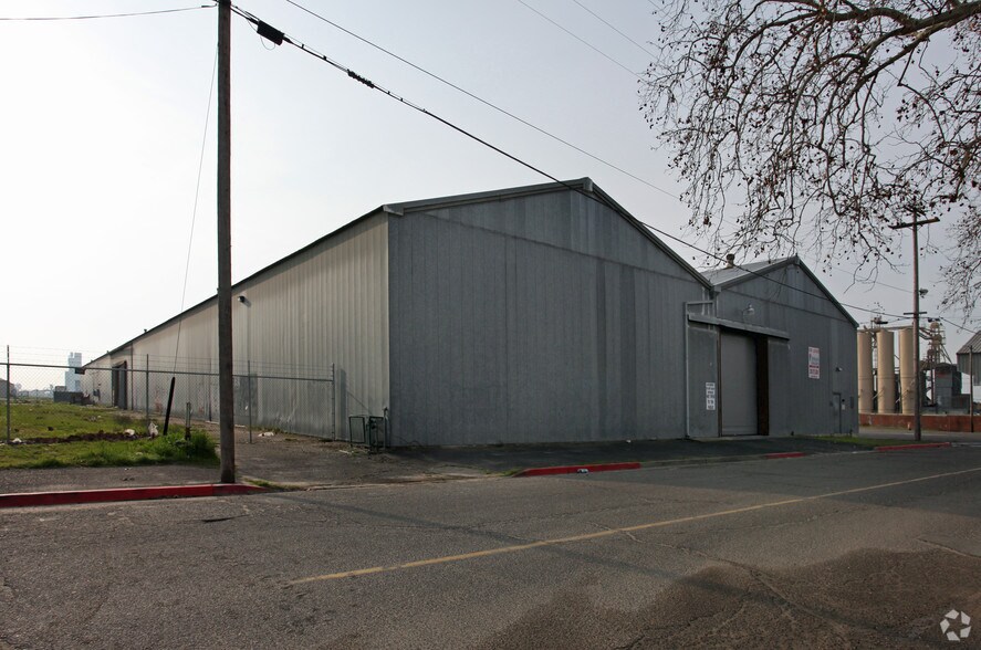 492 S Golden State Blvd, Turlock, CA for sale - Building Photo - Image 3 of 12