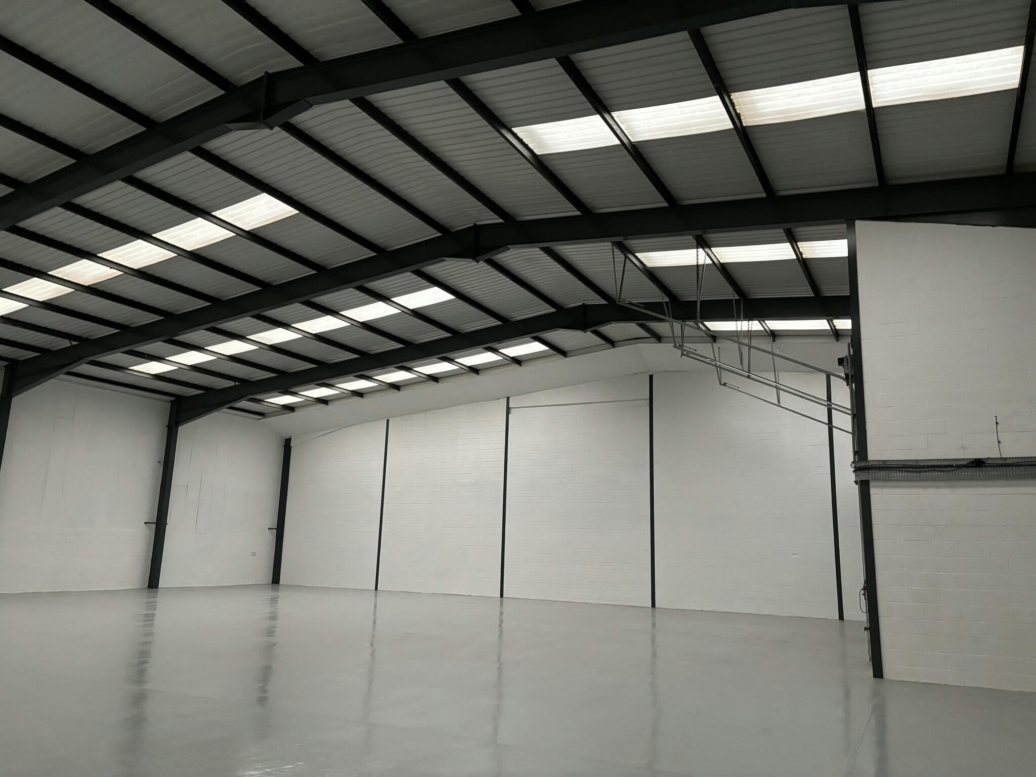 Victoria Rd, London for lease Interior Photo- Image 1 of 2