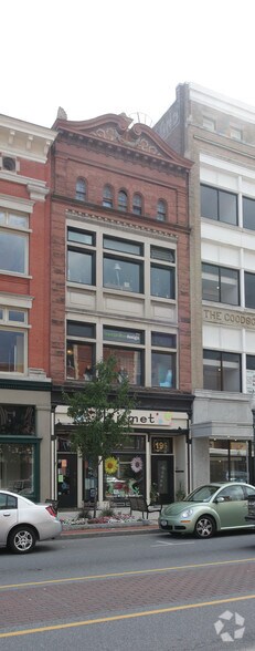 196 Glen St, Glens Falls, NY for sale - Primary Photo - Image 1 of 1