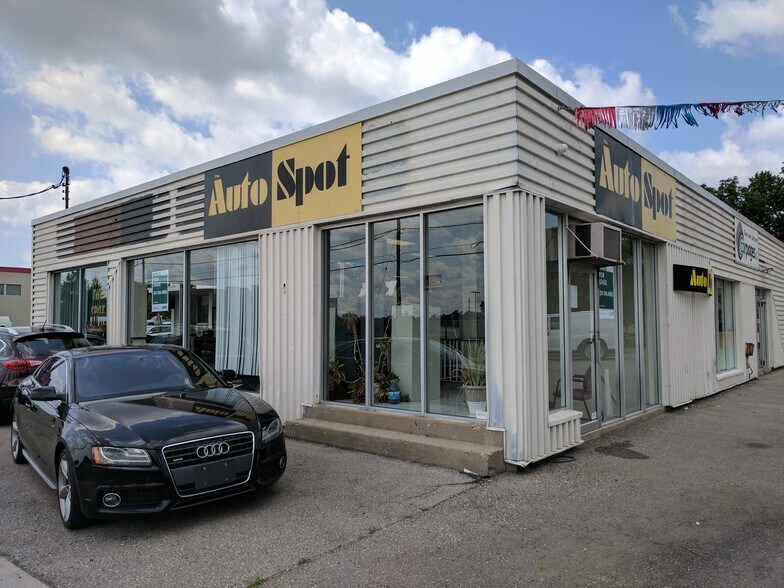 936 King St E, Kitchener, ON N2G 2M8 936 King St E, Kitchener, ON N2G 2M8