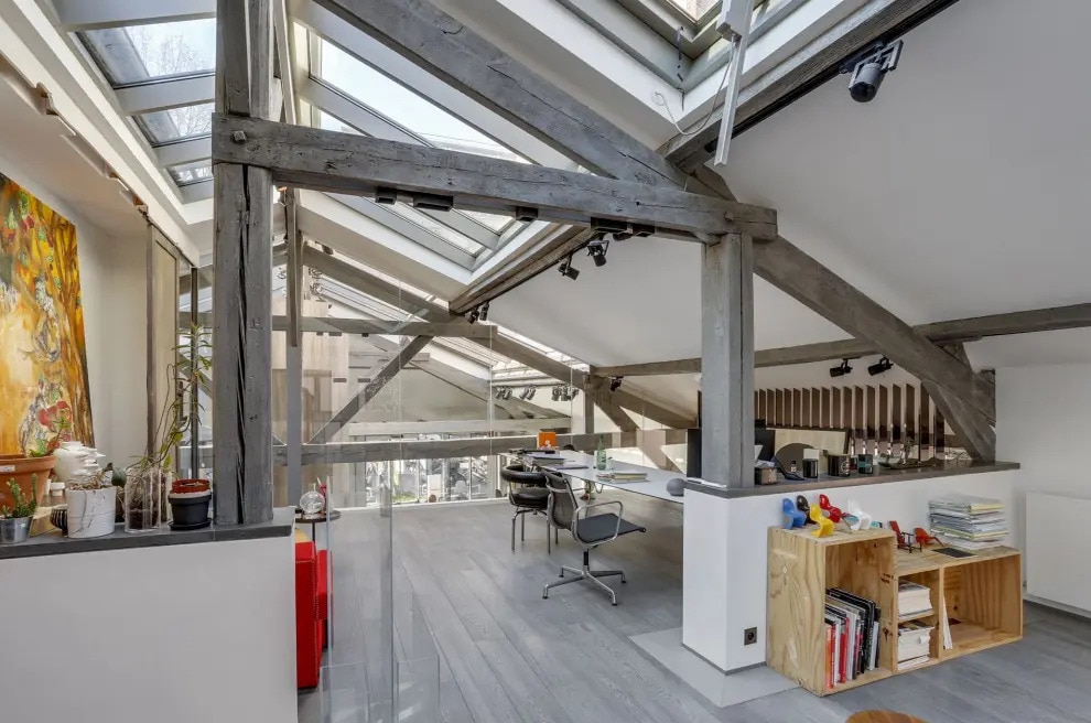 Office in Suresnes for sale Building Photo- Image 1 of 10