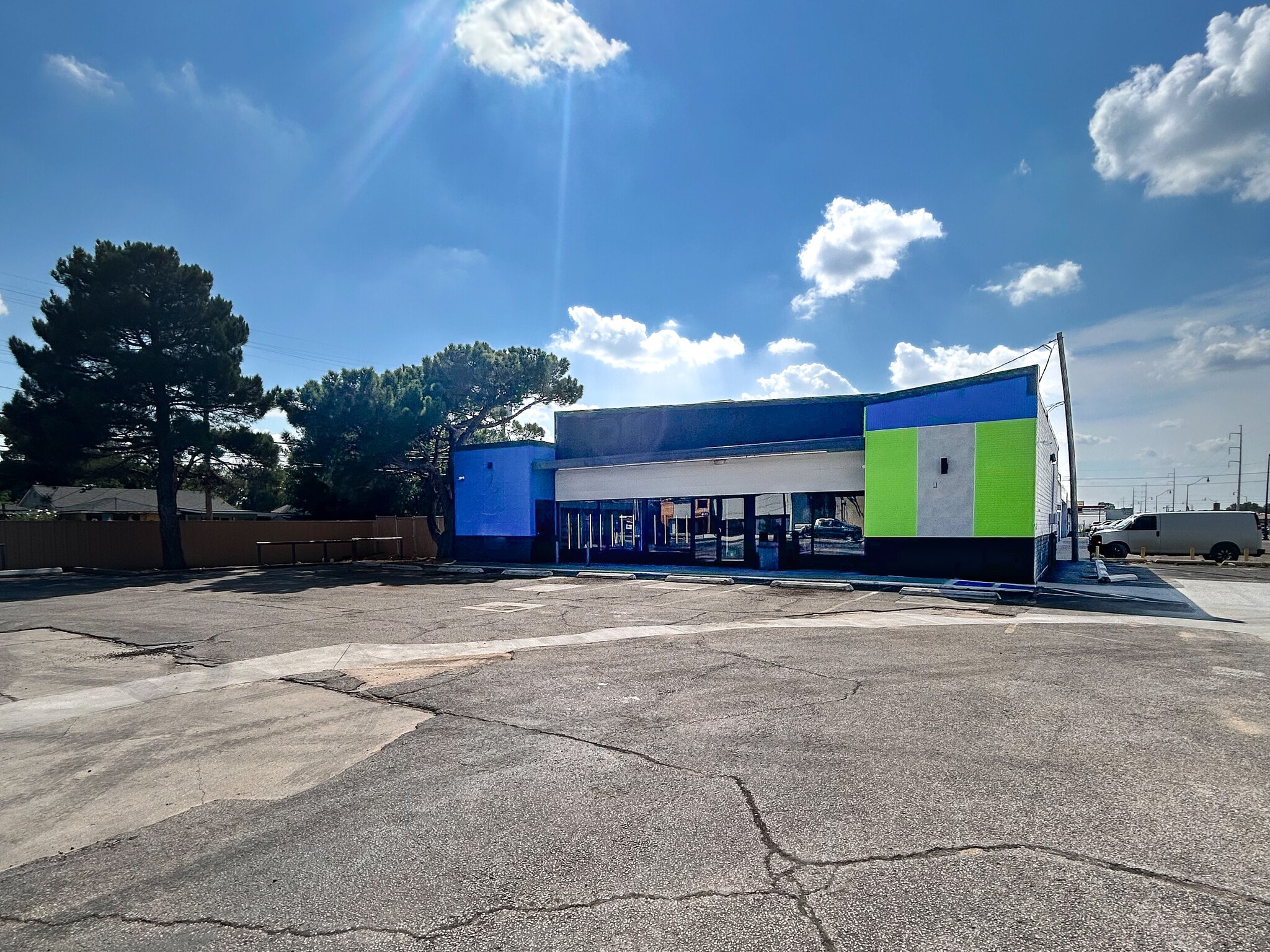 3402 University Ave, Lubbock, TX for lease Interior Photo- Image 1 of 3