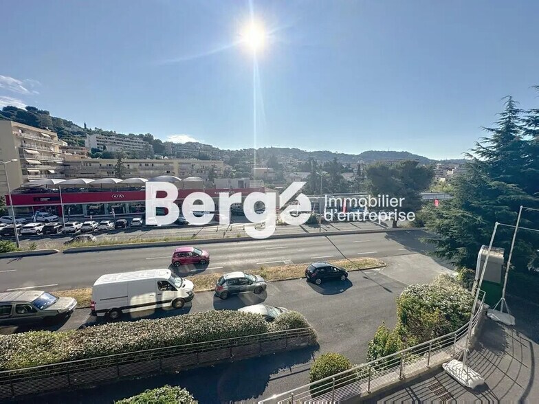 Office in Le Cannet for sale - Building Photo - Image 2 of 7