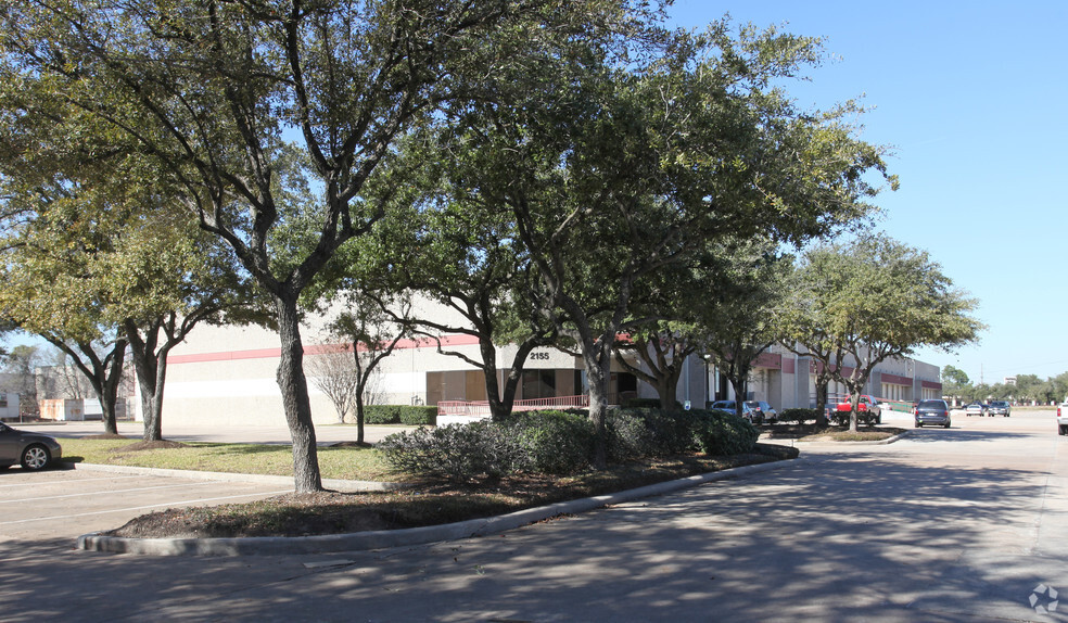 2155 Silber Rd, Houston, TX for lease - Primary Photo - Image 1 of 4