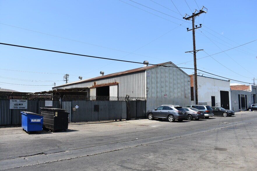746 E 61st St, Los Angeles, CA for sale - Building Photo - Image 1 of 1