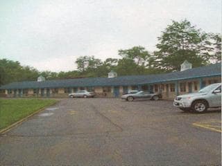 310 Lake Shore Dr W, Dunkirk, NY for sale - Primary Photo - Image 1 of 1