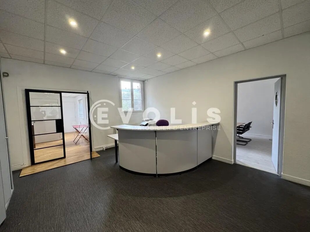 Office in Amiens for lease Interior Photo- Image 1 of 6