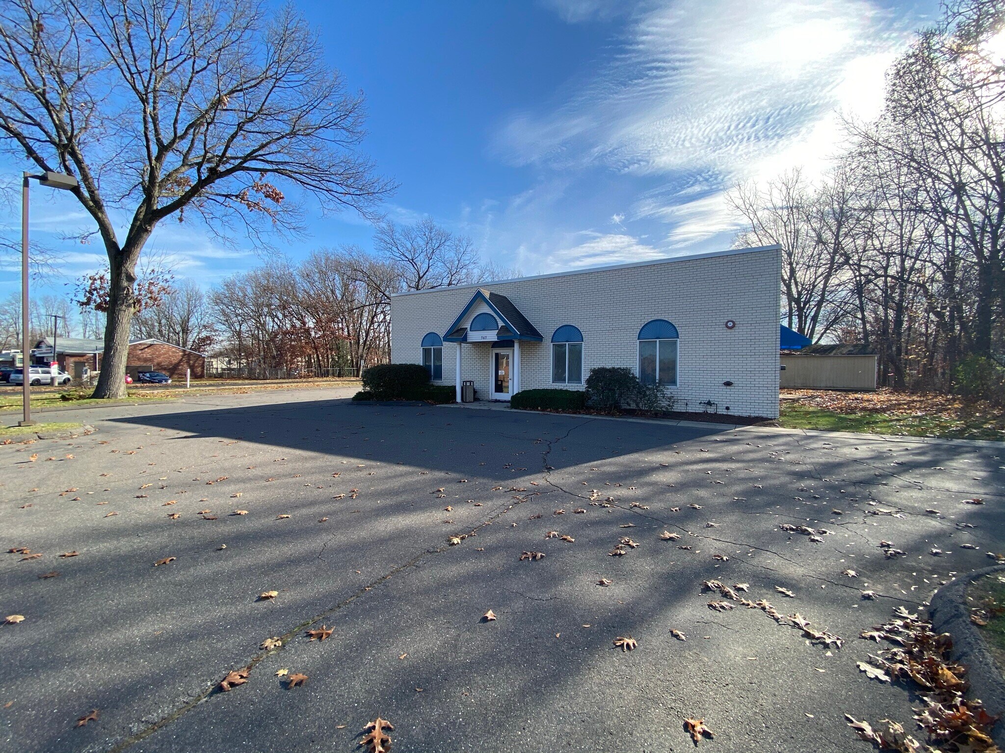 565 Halfway House Rd, Windsor Locks, CT for sale Primary Photo- Image 1 of 1