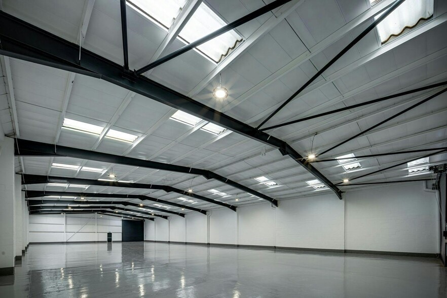 5 Spring Rd, Smethwick for lease - Building Photo - Image 3 of 9