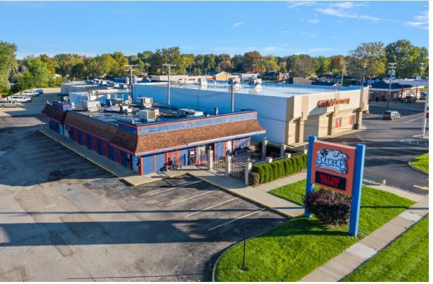 15015 E 13 Mile Rd, Warren, MI for sale - Building Photo - Image 1 of 1