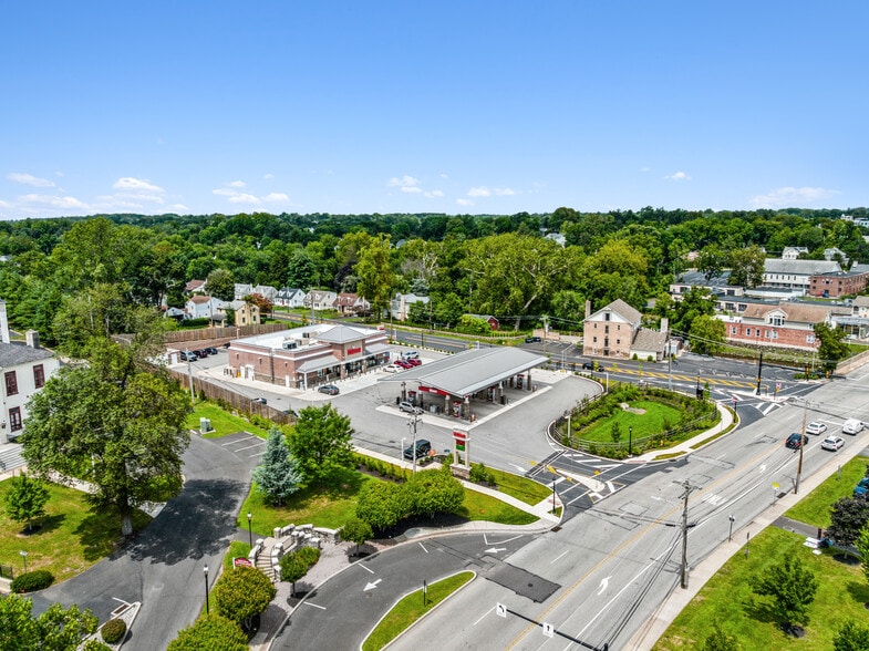 412 S York Rd, Hatboro, PA for sale - Building Photo - Image 2 of 8