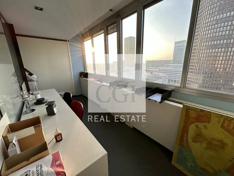 Office in Lyon for lease - Interior Photo - Image 3 of 13