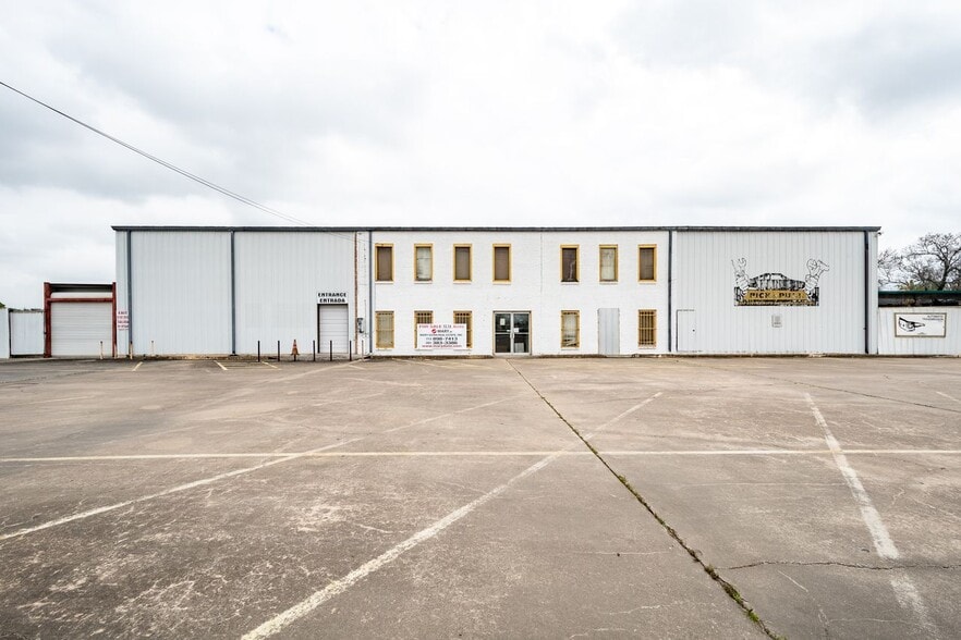 2133 Shaver St, Pasadena, TX for sale - Building Photo - Image 1 of 27