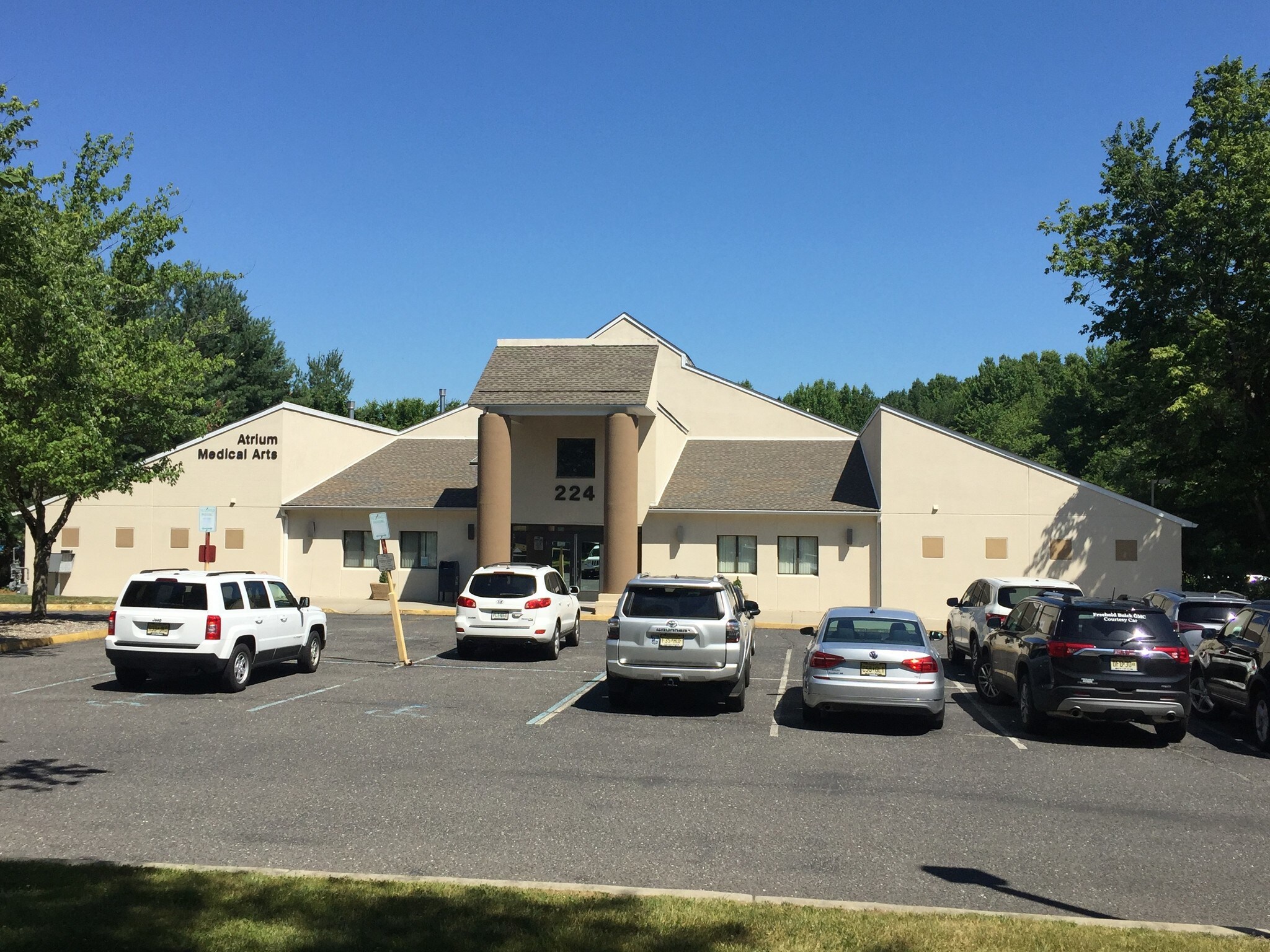 224 Taylors Mill Rd, Manalapan, NJ 07726