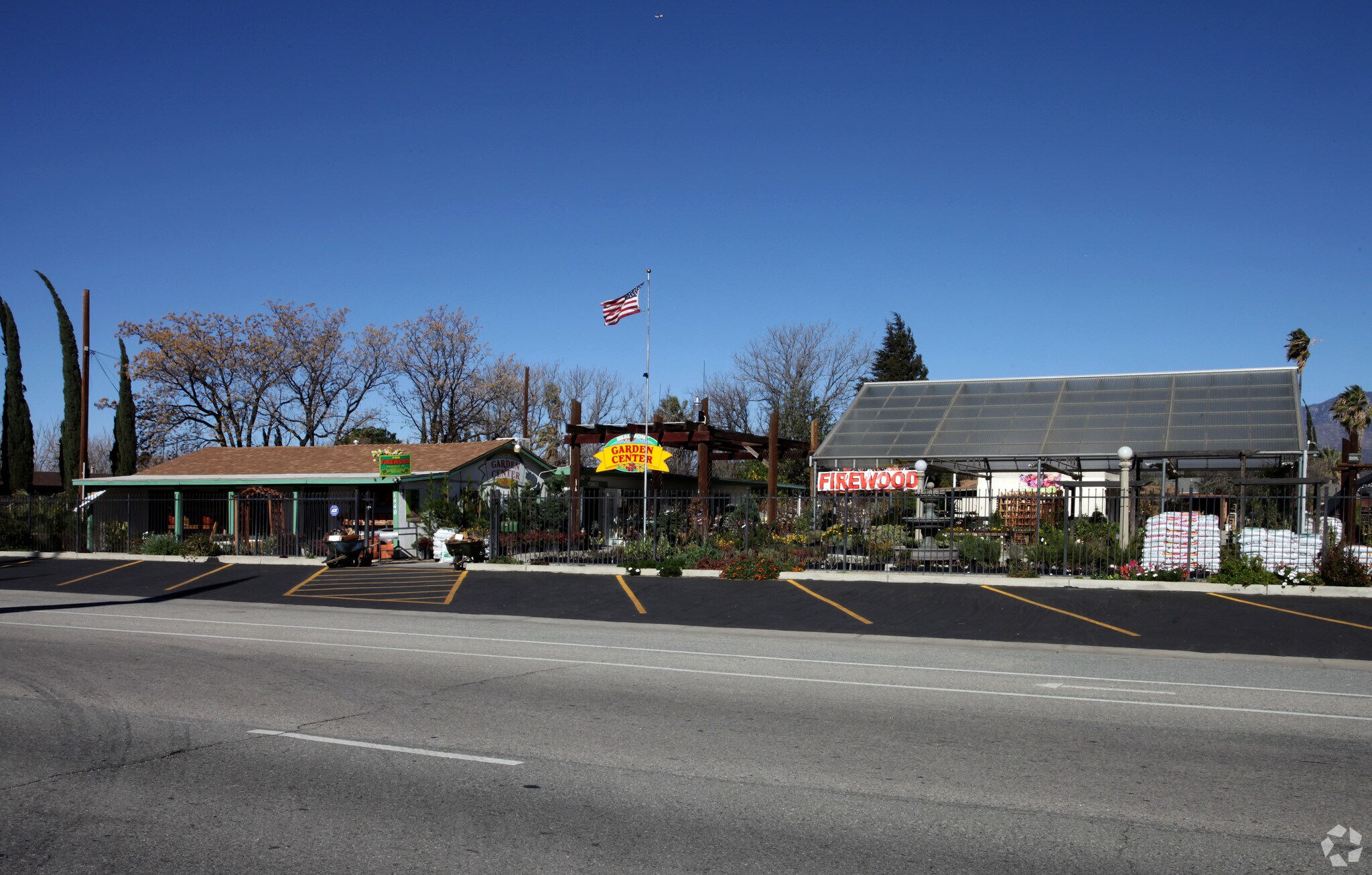 1450-1454 E 6th St, Beaumont, CA for sale Primary Photo- Image 1 of 1