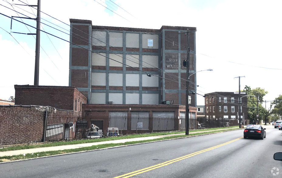 3201 Fox St, Philadelphia, PA for lease - Primary Photo - Image 2 of 6