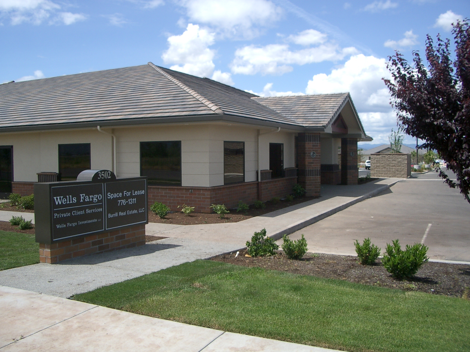 3502 Excel Dr, Medford, OR for lease Building Photo- Image 1 of 4