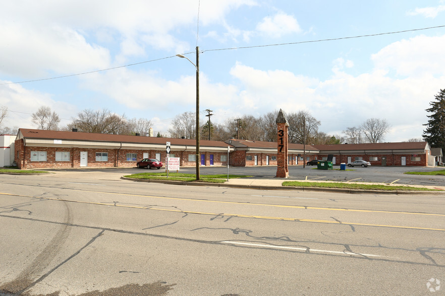 317 Ecorse Rd, Ypsilanti, MI for lease - Primary Photo - Image 1 of 12