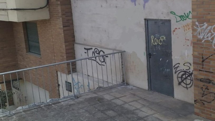 Retail in Ponferrada for sale - Building Photo - Image 3 of 7