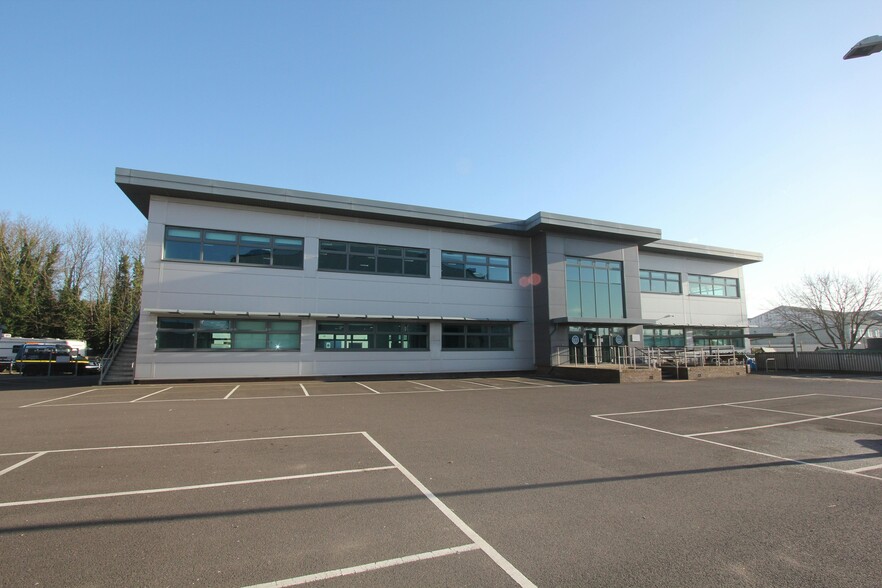 Hazel Rd, Southampton for lease - Building Photo - Image 1 of 7