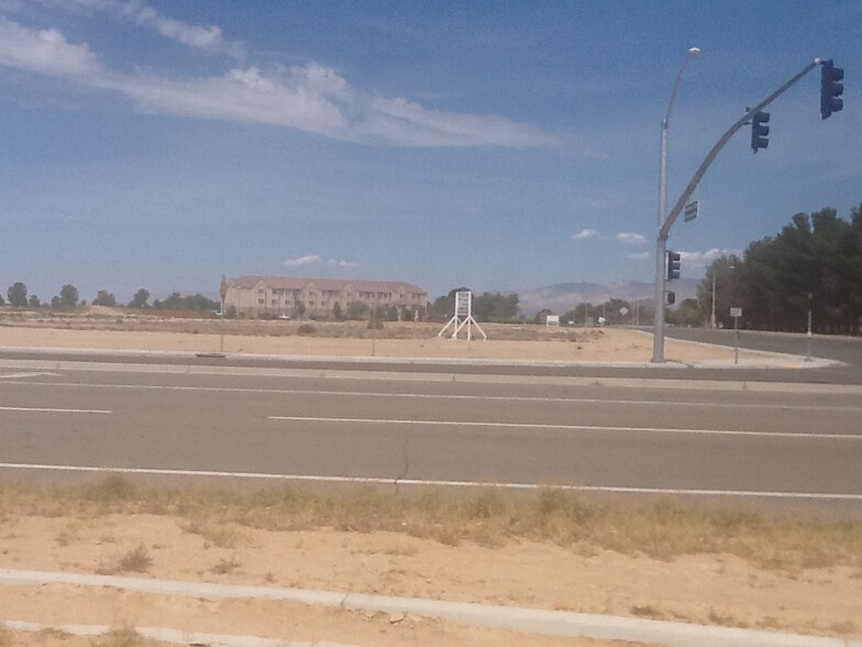 California City Blvd, California City, CA for sale - Primary Photo - Image 1 of 1