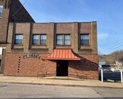 212 N Warren Ave, Apollo PA - Parking Garage