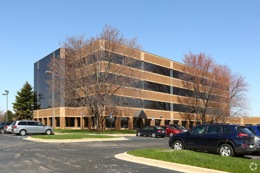 1000 Victors Way, Ann Arbor, MI for lease - Building Photo - Image 2 of 6