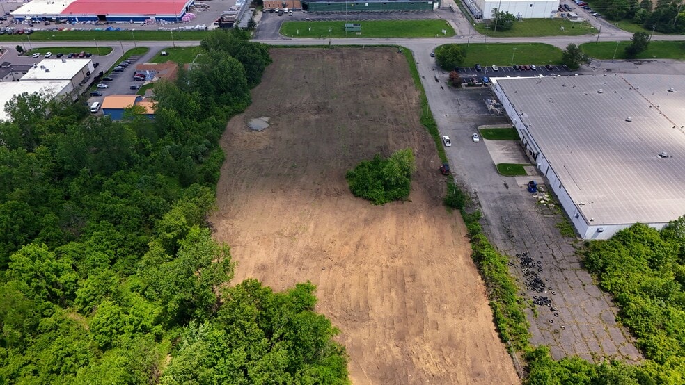 0 Groves Rd, Columbus, OH for sale - Building Photo - Image 2 of 9