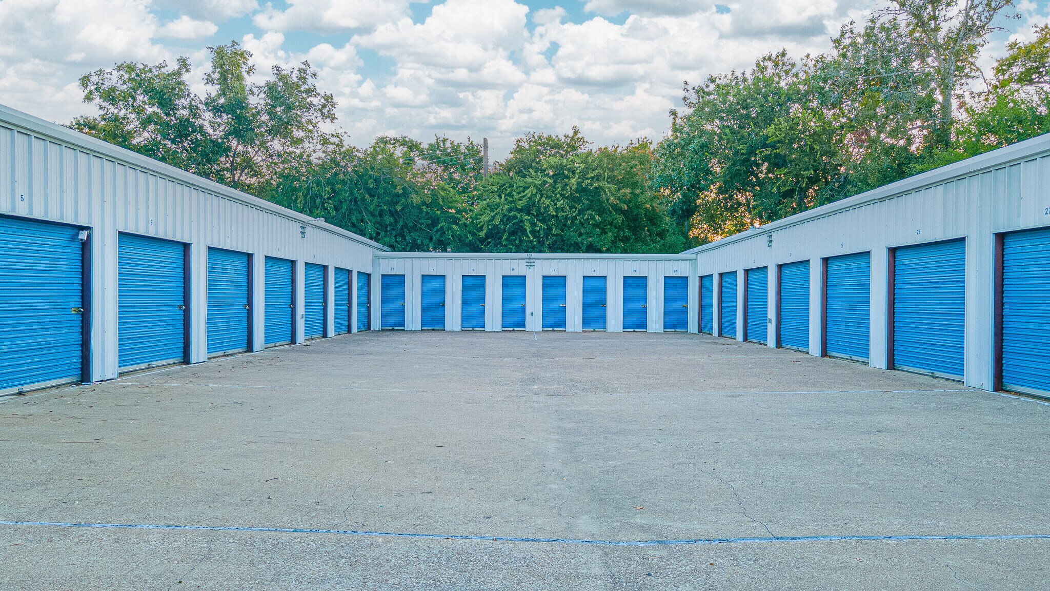 2310 Cavitt Ave, Bryan, TX for sale Primary Photo- Image 1 of 1