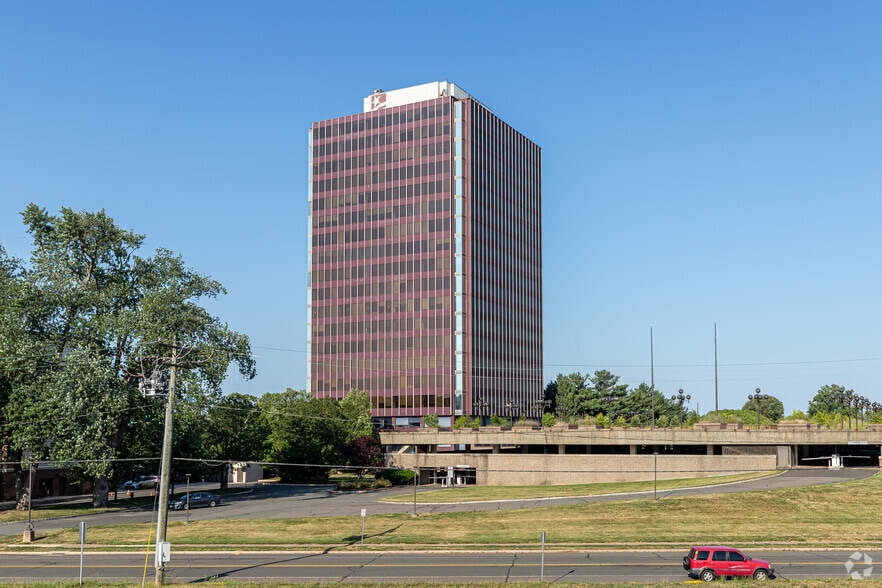 111 Founders Plz, East Hartford, CT for sale - Primary Photo - Image 1 of 1