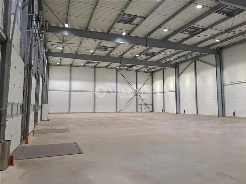 Flex in Sainte-Luce-sur-Loire for sale - Interior Photo - Image 2 of 3