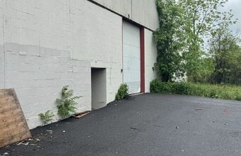 63 Railroad Ave, Wallkill, NY for lease Building Photo- Image 2 of 6
