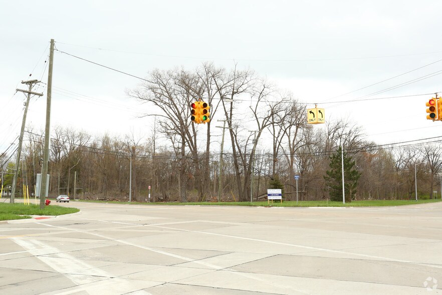 Pardee Rd, Taylor, MI 48180