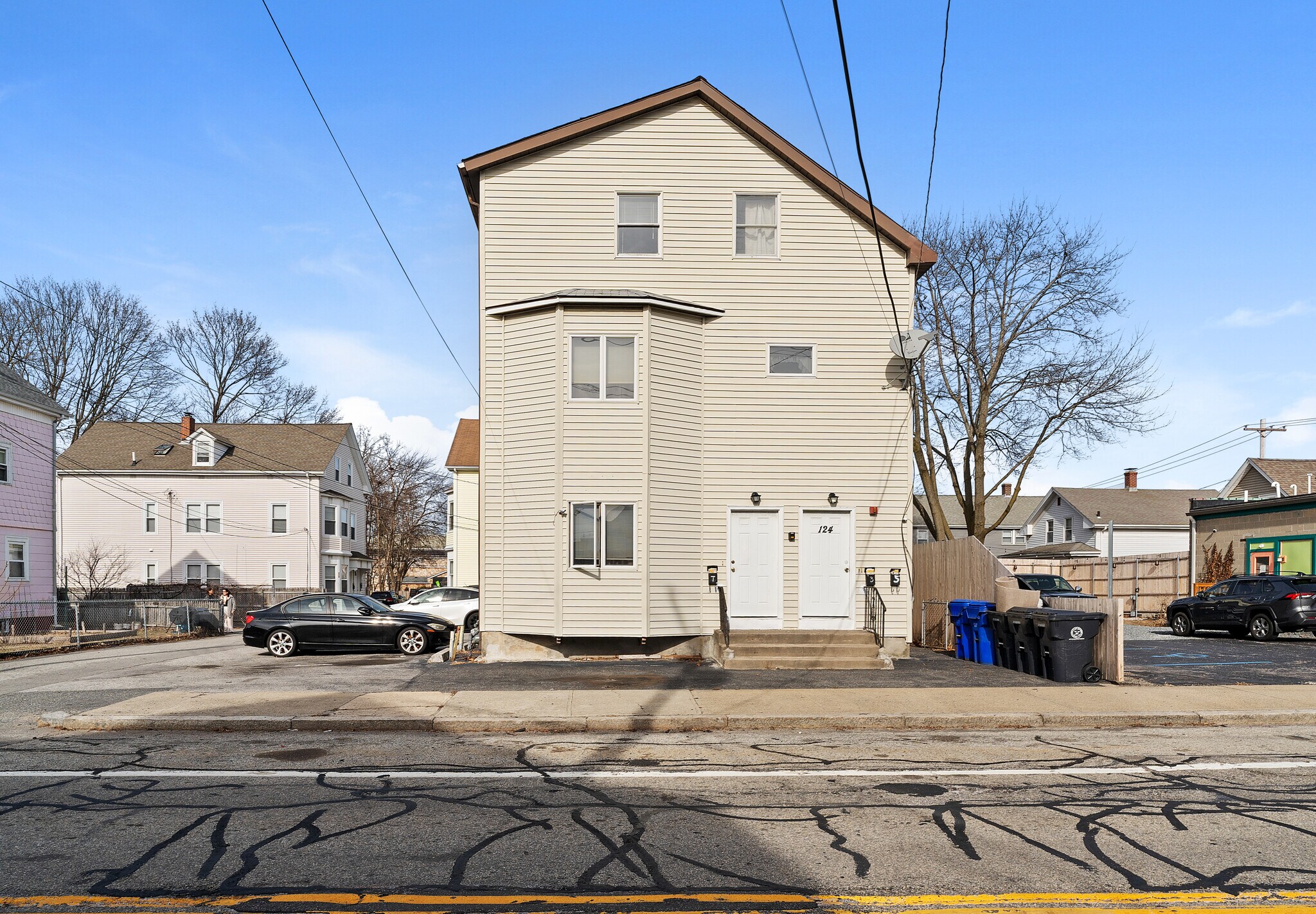 124 Waterman Ave, East Providence, RI for sale Primary Photo- Image 1 of 1